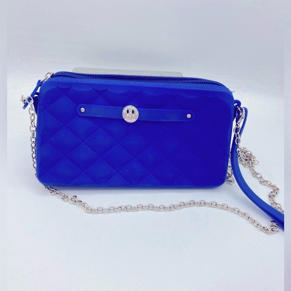 American Jewel Small Silicone Blue Quilted Gummy Wristlet/ Crossbody Bag - Picture 2 of 9